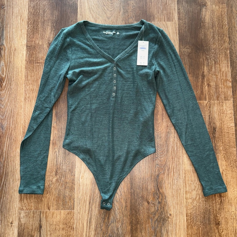 Abercrombie & Fitch Green Fitted Long Sleeve Bodysuit